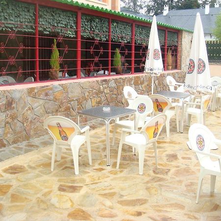 Hostal Madrid Paris بويتراغو ديل لوزويا المظهر الخارجي الصورة