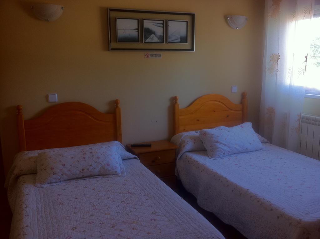 Hostal Madrid Paris بويتراغو ديل لوزويا الغرفة الصورة