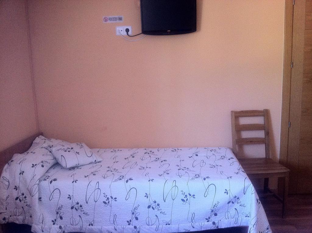 Hostal Madrid Paris بويتراغو ديل لوزويا الغرفة الصورة