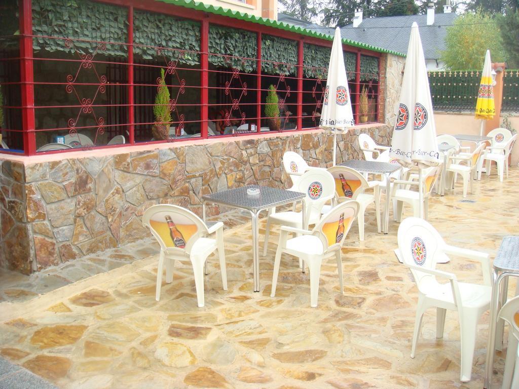 Hostal Madrid Paris بويتراغو ديل لوزويا المظهر الخارجي الصورة